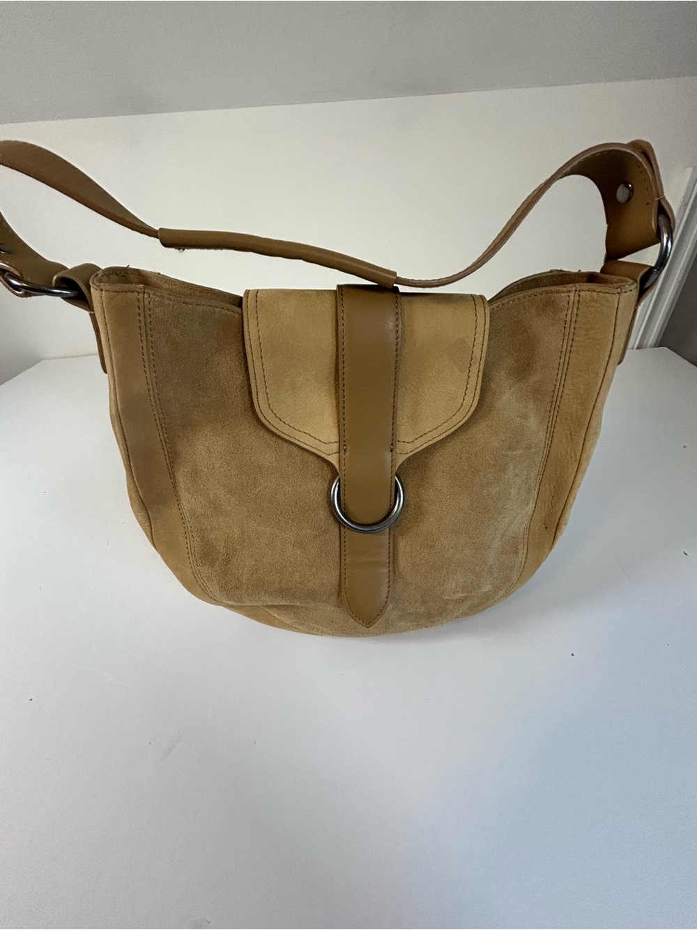 NWOT Gorgeous Lucky Brand Tan Suede Hobo Bag with Ring Accent